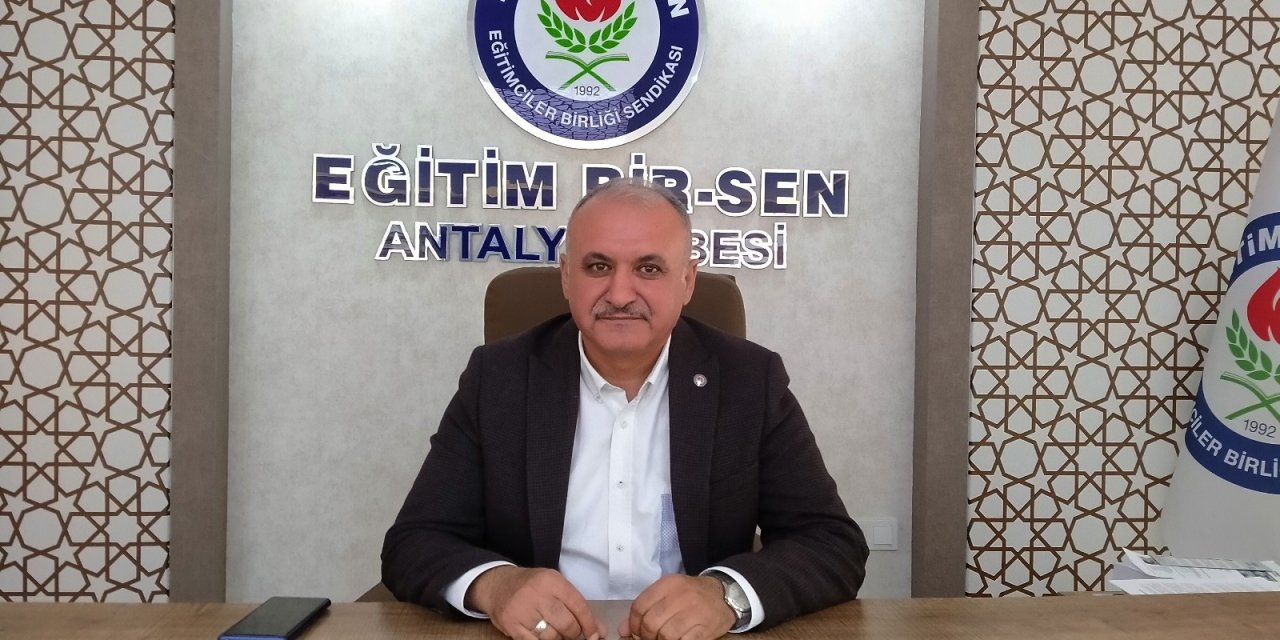 Ek ders ücreti alamayan öğretmen davayı kazandı
