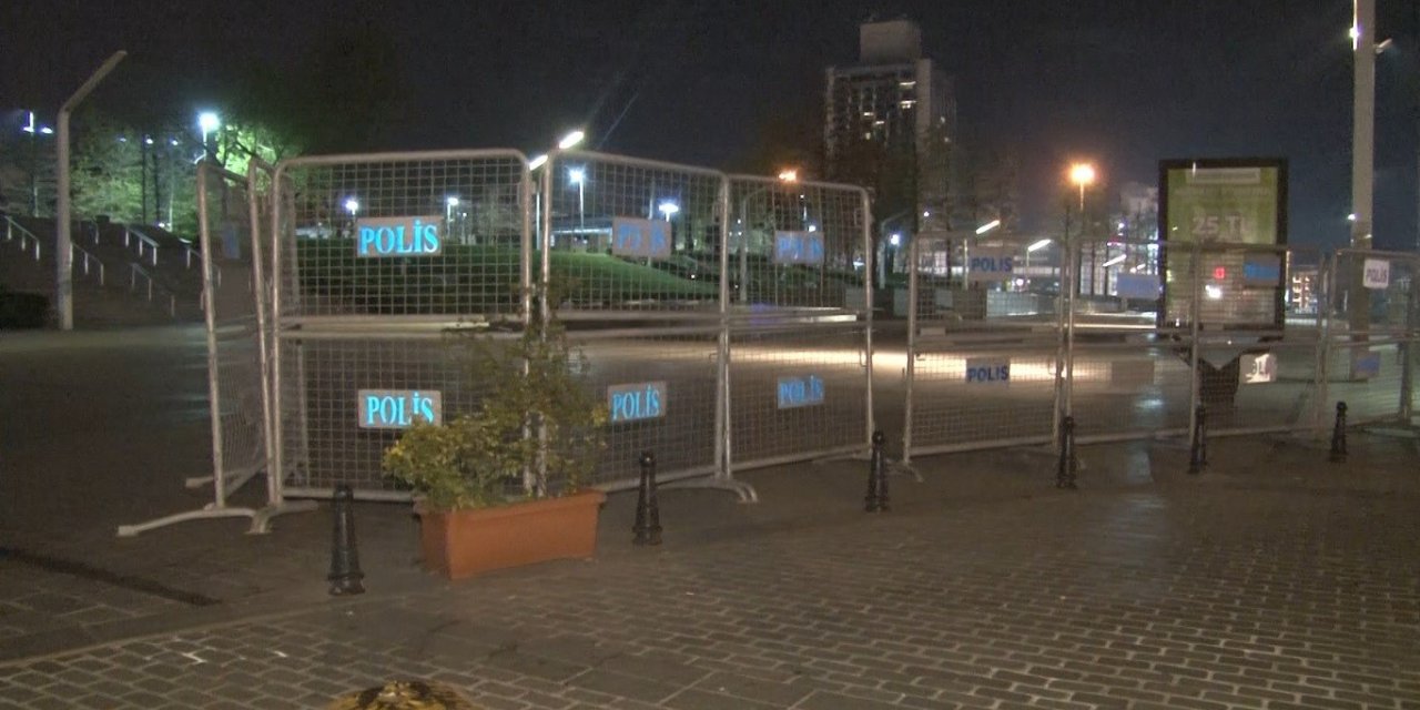 Gezi Parkı polis barikatlarıyla kapatıldı