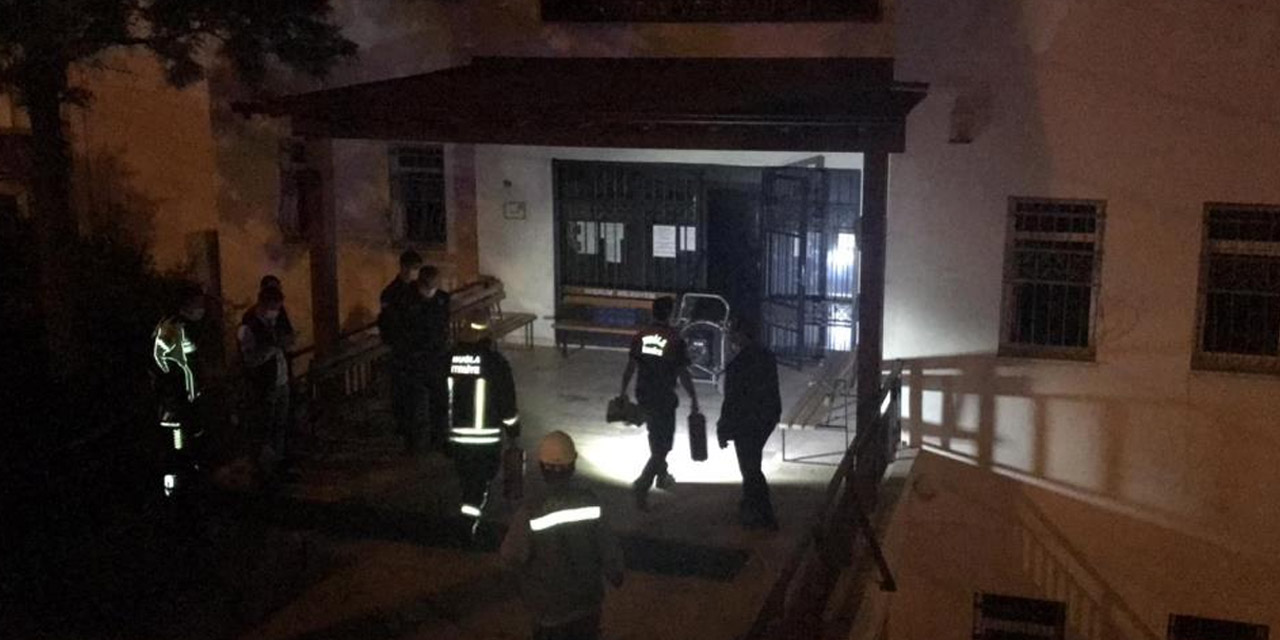 Vergi Dairesi'nde korkutan yangın