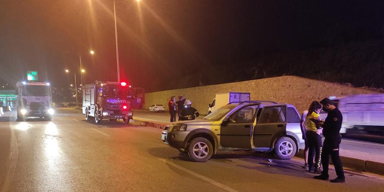 Alkollü sürücü kısıtlamada uygulama noktasına daldı! Polisler canını zor kurtardı
