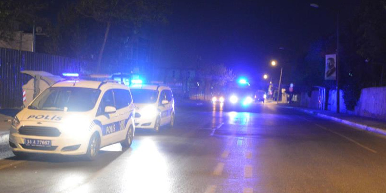 Dur ihtarına uymayan şüpheliler kovalamacada polise ateş açtı! 2 polis yaralı