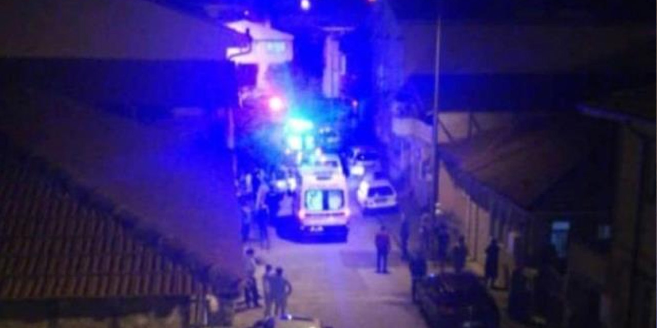 Tam kapanmada bıçaklı kavga! 2’si yabancı uyruklu 3 yaralı