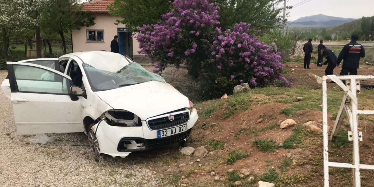 Konya'da takla atan otomobilin motoru metrelerce savruldu