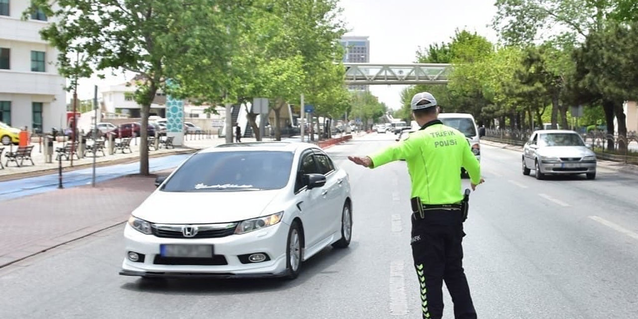 Konya'da tam kapanmada 2 bini aşkın sürücü ceza yedi