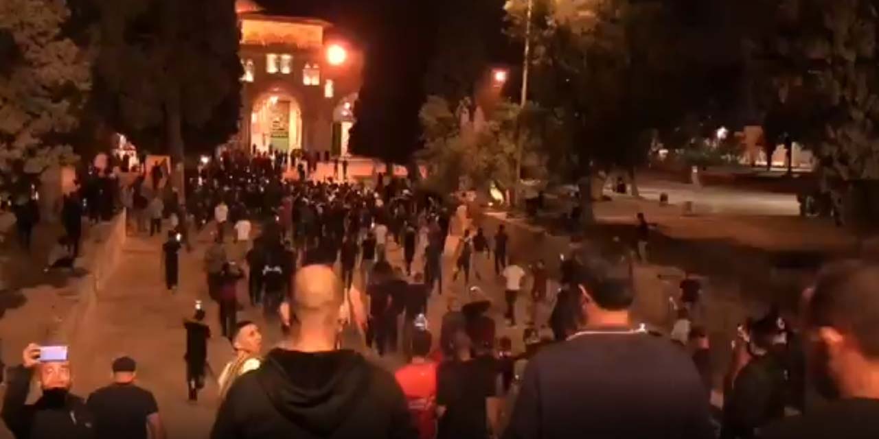 Kudüs’te son durum! Gençler sabah namazı için tekbirlerle Aksa'ya akın ediyor