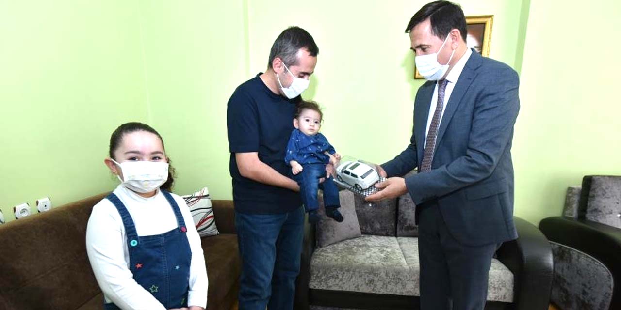 Şehit polis Azam Güdendede’nin Konya'daki ailesine bayram ziyareti