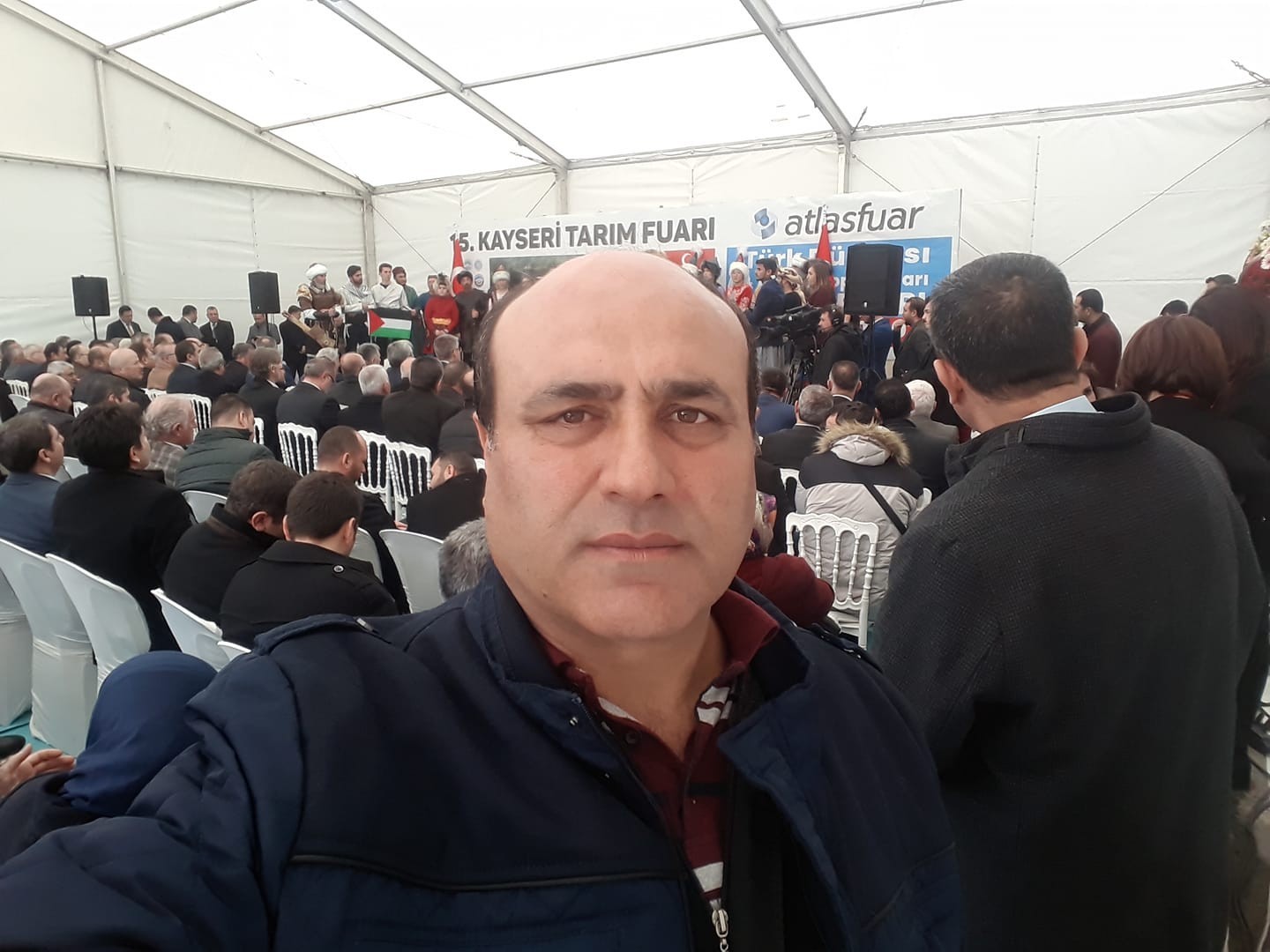 Bize ne oluyor? Oğlunu tüfekle vurdu