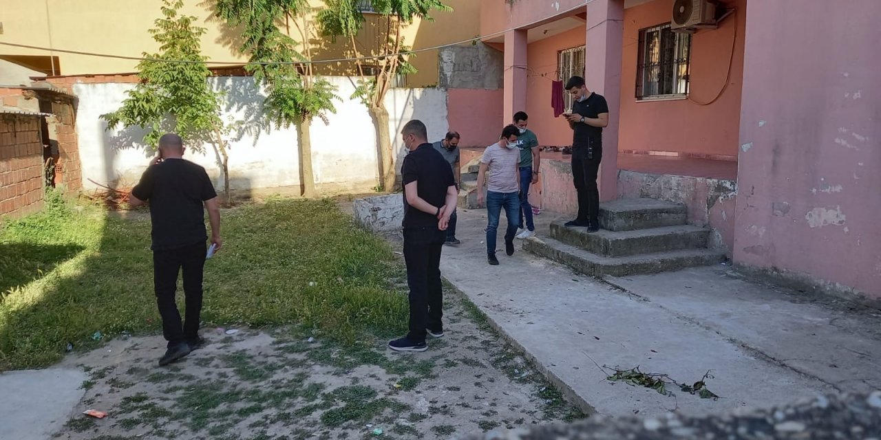 Baltalı saldırıya uğrayan kadın KADES’i kullanarak hayata tutundu! Öfkeli koca ayağından vuruldu