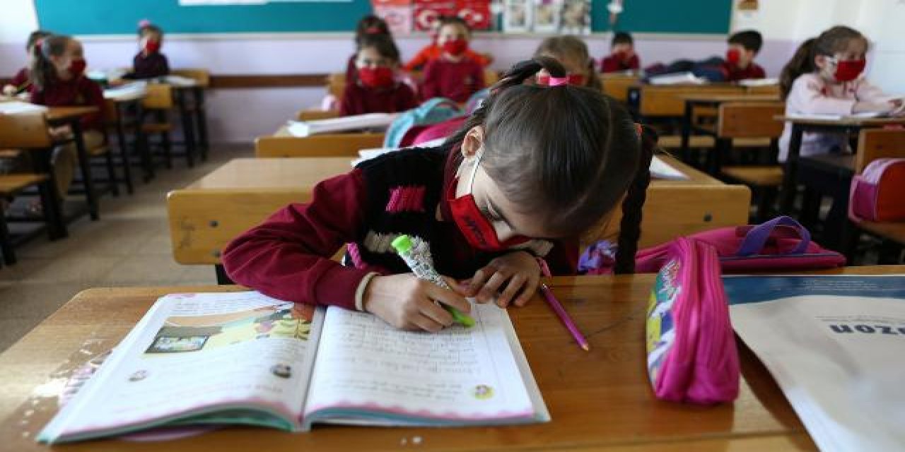 Telafi eğitimleri 2 Temmuz'da başlıyor! Gönüllü katılacak öğretmenler ek ders ücreti alacak mı?