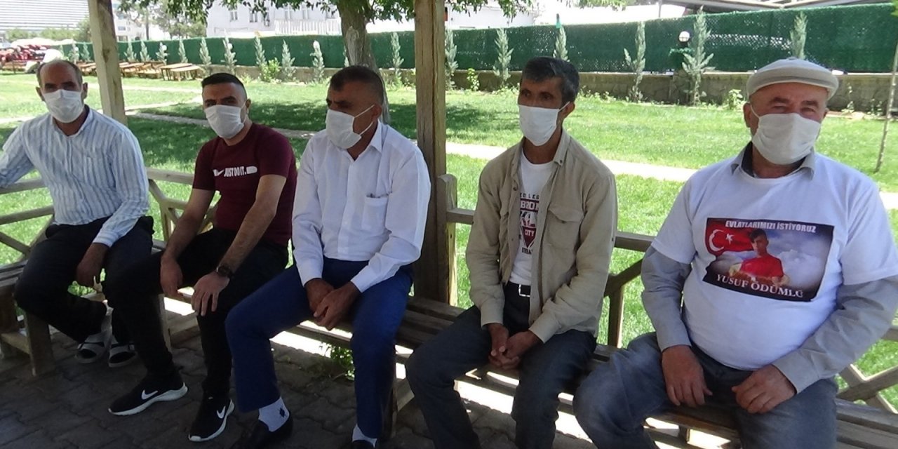Ailelerin evlat nöbeti kısıtlamaya rağmen otelde devam ediyor