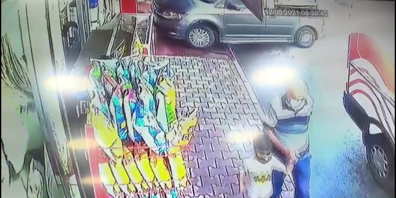 Otomobil lokantaya girdi! İçerideki iki çocuk yaralandı