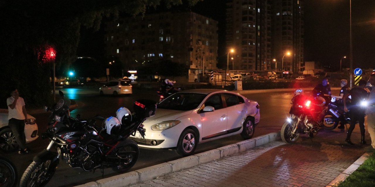 Polisten kaçan alkollü sürücü taksiye çarpınca yakalandı