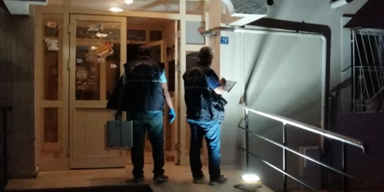 Kavgayı ayırmak isteyen 16 yaşındaki genç annesini vurdu