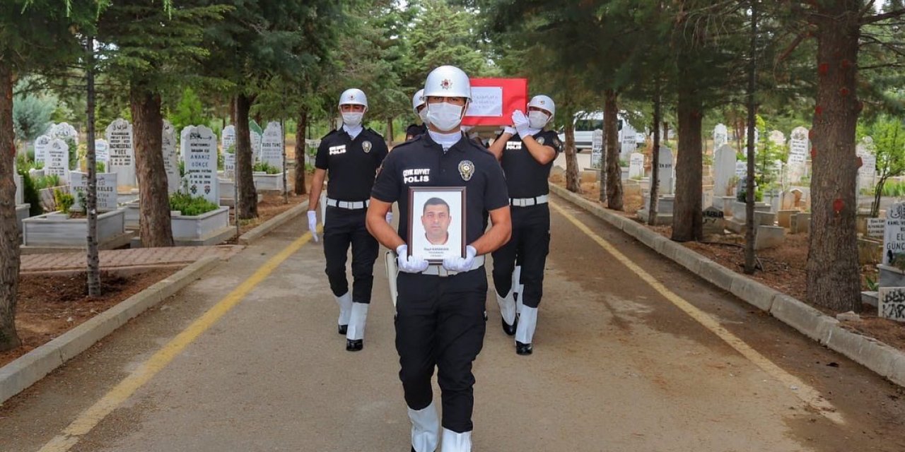 Konya Emniyet Müdürlüğü'nde görevli Raşit Karakaya kanser mücadelesini kaybetti