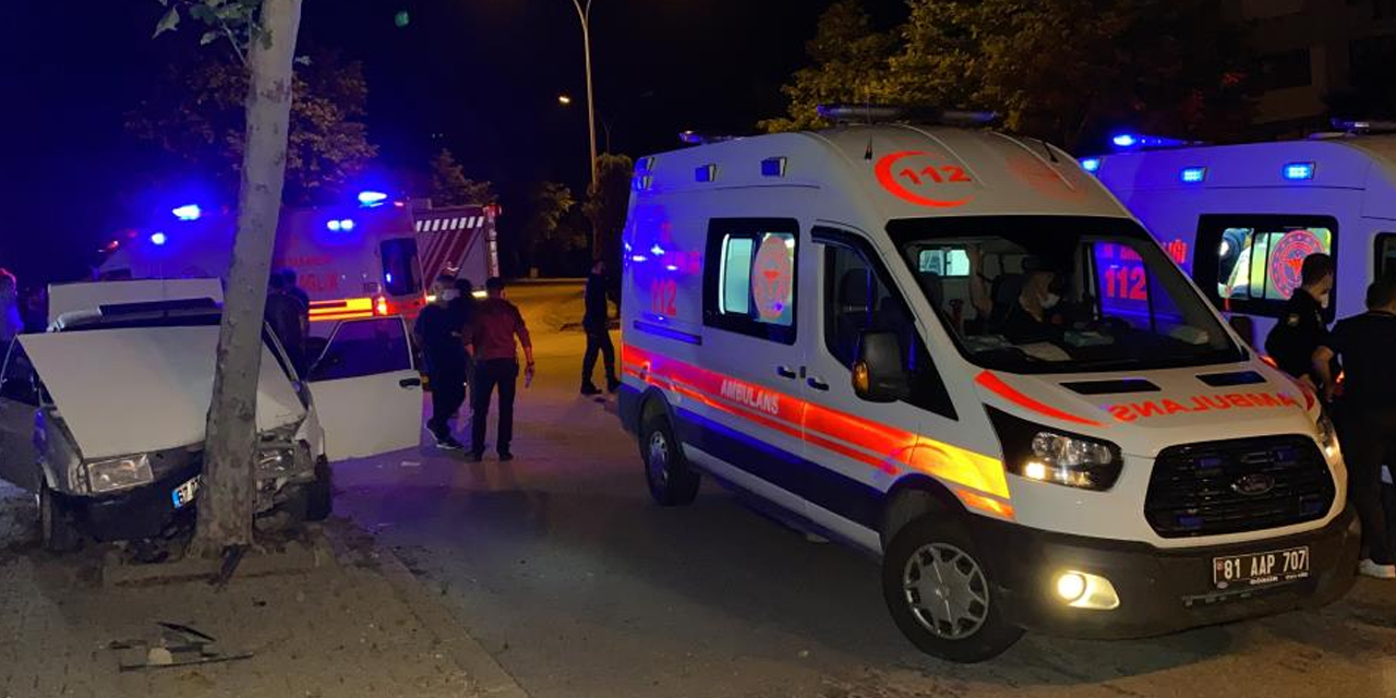 Otomobil ağaca çarptı! 4 yaralı