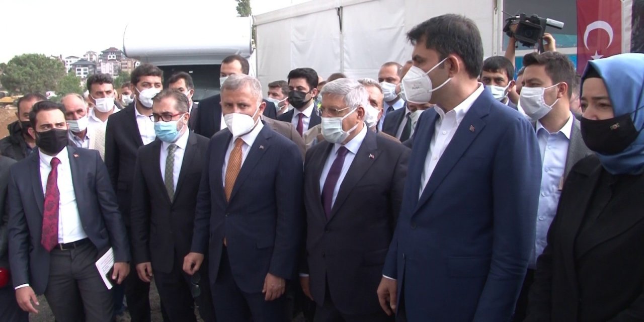 Cumhurbaşkanı talimat vermişti! Üsküdar'da yapılacak 5 bin konutun detaylarını Bakan Kurum açıkladı