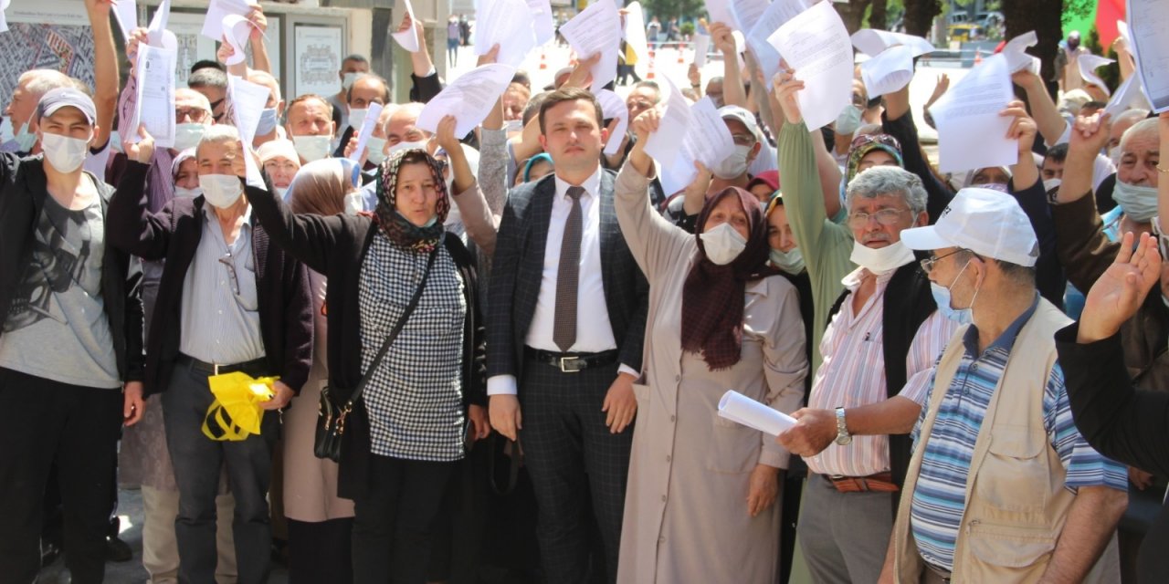 Afyon'daki Kentsel Dönüşüm Ofisi’nde arbede çıktı