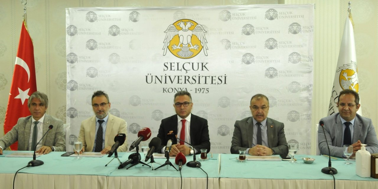 Selçuk Üniversitesi Rektörü Aksoy pandemiyle geçen bir yılı değerlendirdi