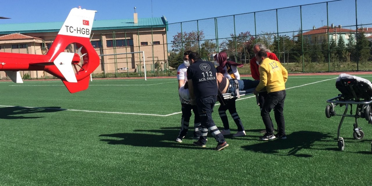 Konya’da 28 yaşındaki genç sohbet ederken kalp krizi geçirdi!