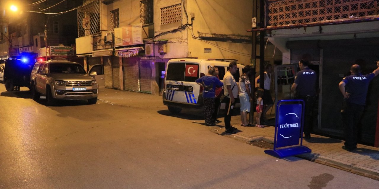 Adana'da gece yarısı bomba paniği! İş yerine atılan EYP yüksek sesle patladı