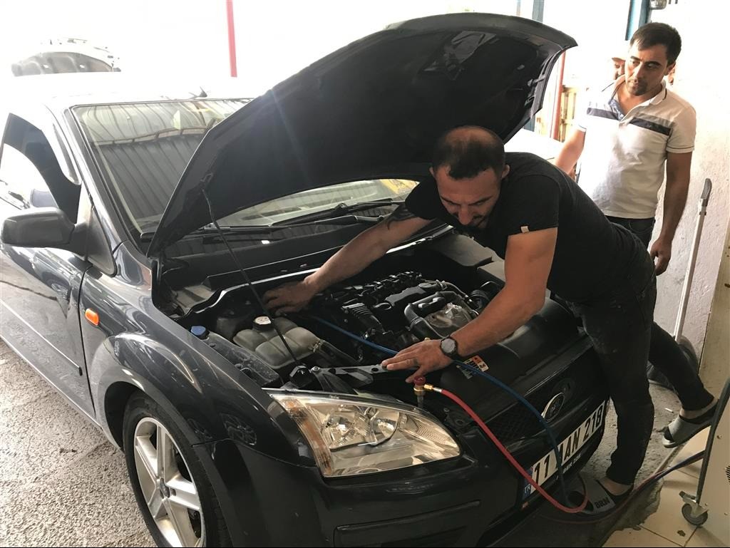 Klima otomobillerin çok yakmasına mı yol açıyor? Uzmanı konuuştu