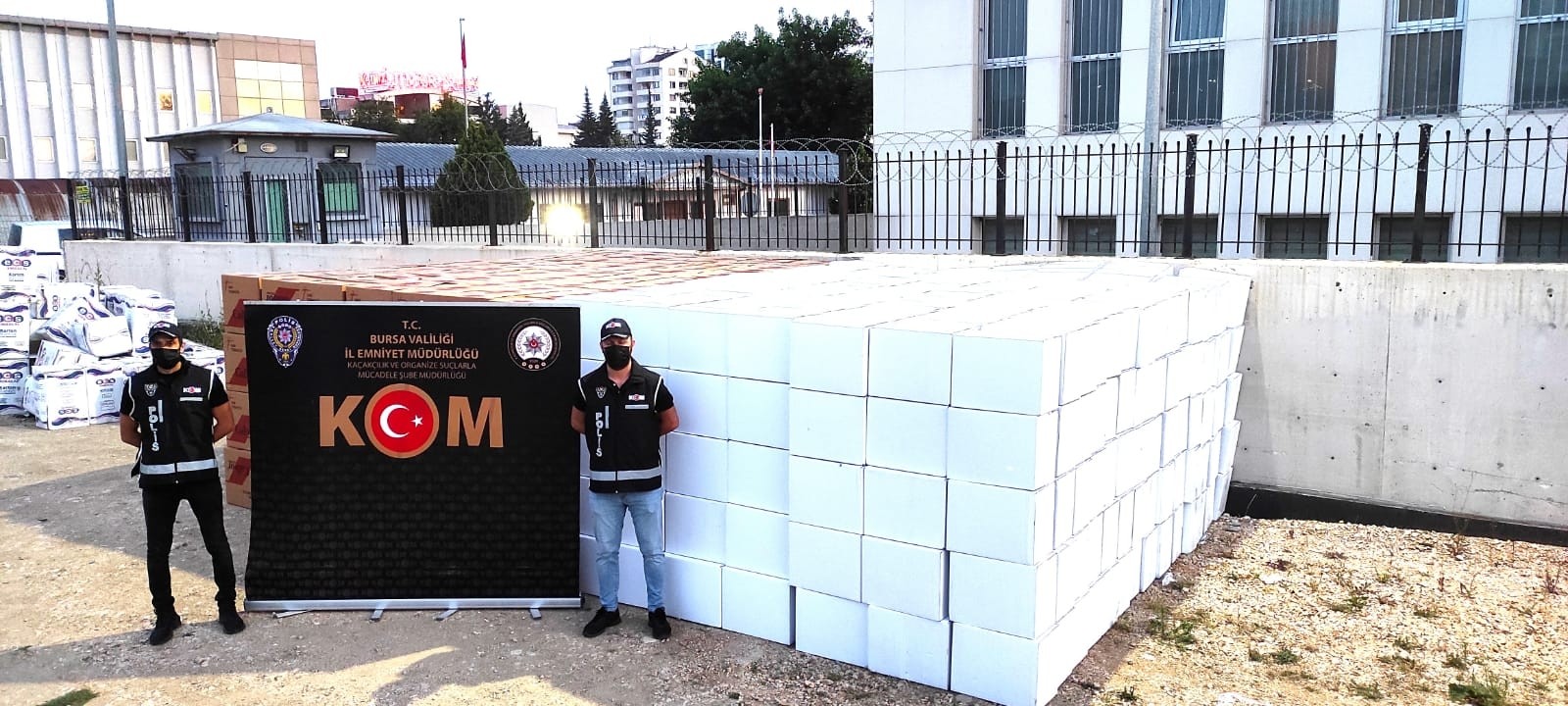 Bursa’da operasyonda rekor kırıldı! 9 milyon 400 bin adet kaçak makaron operasyonu