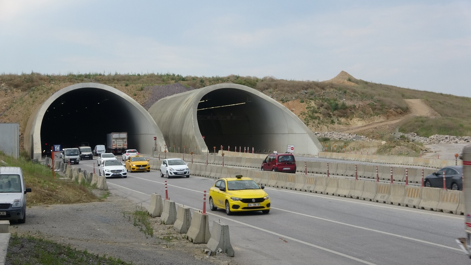 Levent Üzümcü'nün rezil olduğu dağsız tünel neden yapıldı?