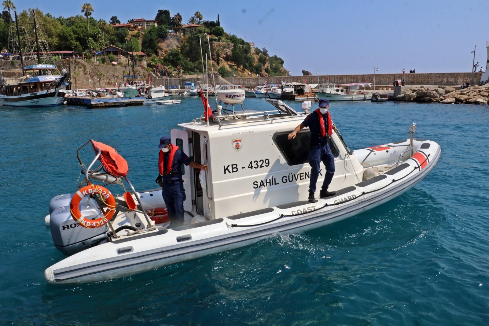 Antalya kıyılarında akıntıya dikkat! 77 yaşındaki vatandaş 2 saat mahsur kaldı