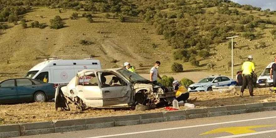 Konya-Antalya Yolu'nda trafik kazası! Ortalık savaş alanına döndü 3 kişi yaşamını yitirdi