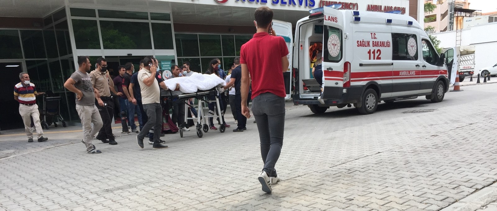 Konya’da inşaatın 4. katından düşen işçi ağır yaralandı