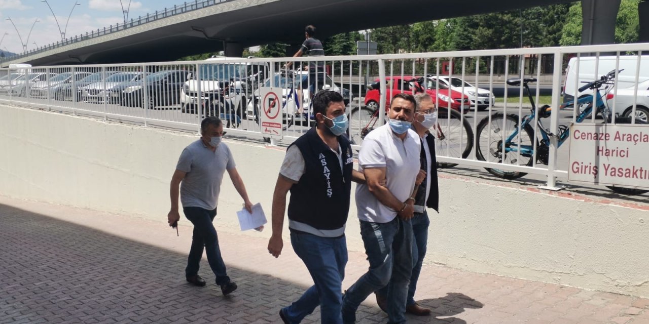 Yolda kadınları taciz eden motosikletli tutuklandı