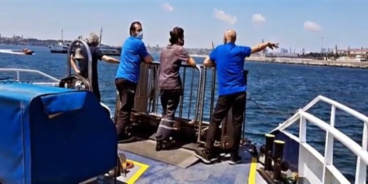 Kadıköy-Eminönü vapurundan denize düşen yolcu kurtarıldı