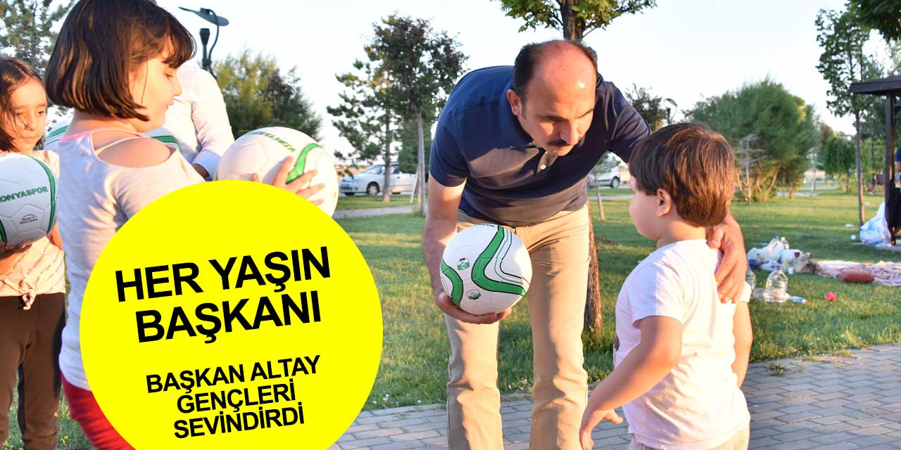 Konya'da Başkan Altay'ı gören gençler önce şaşırdı sonra sevindi