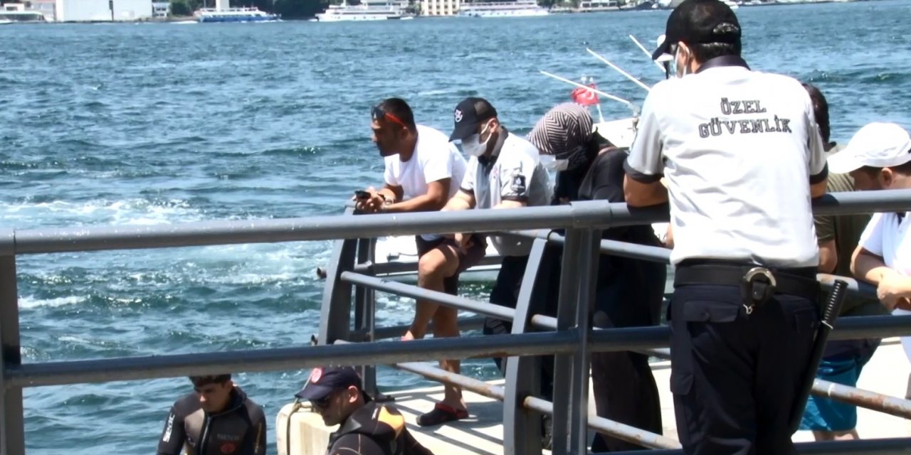 Üsküdar'da denize giren kişi akıntıya kapıldı! Ekipler seferber oldu