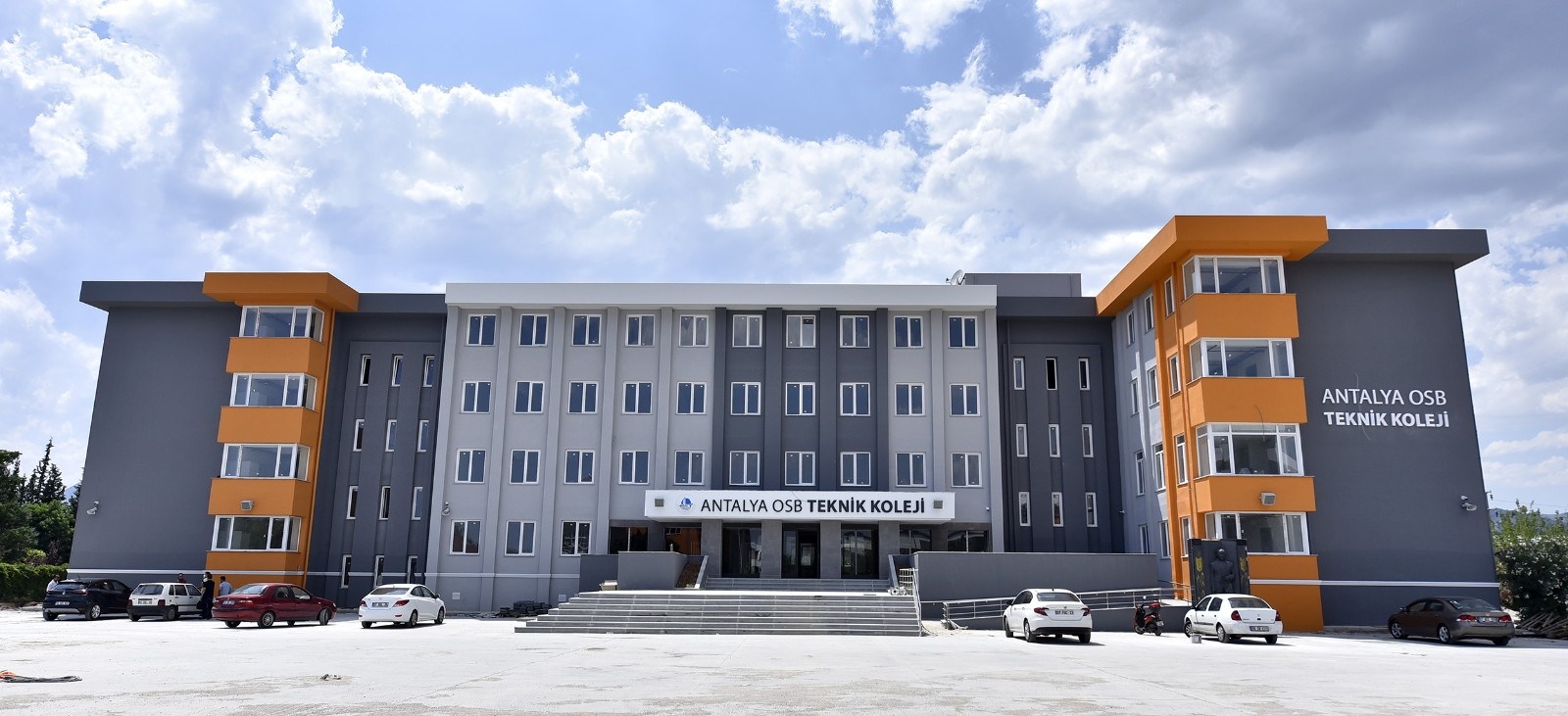 Gençlerin umudu Antalya OSB Teknik Koleji yeni eğitim-öğretim yılına hazır