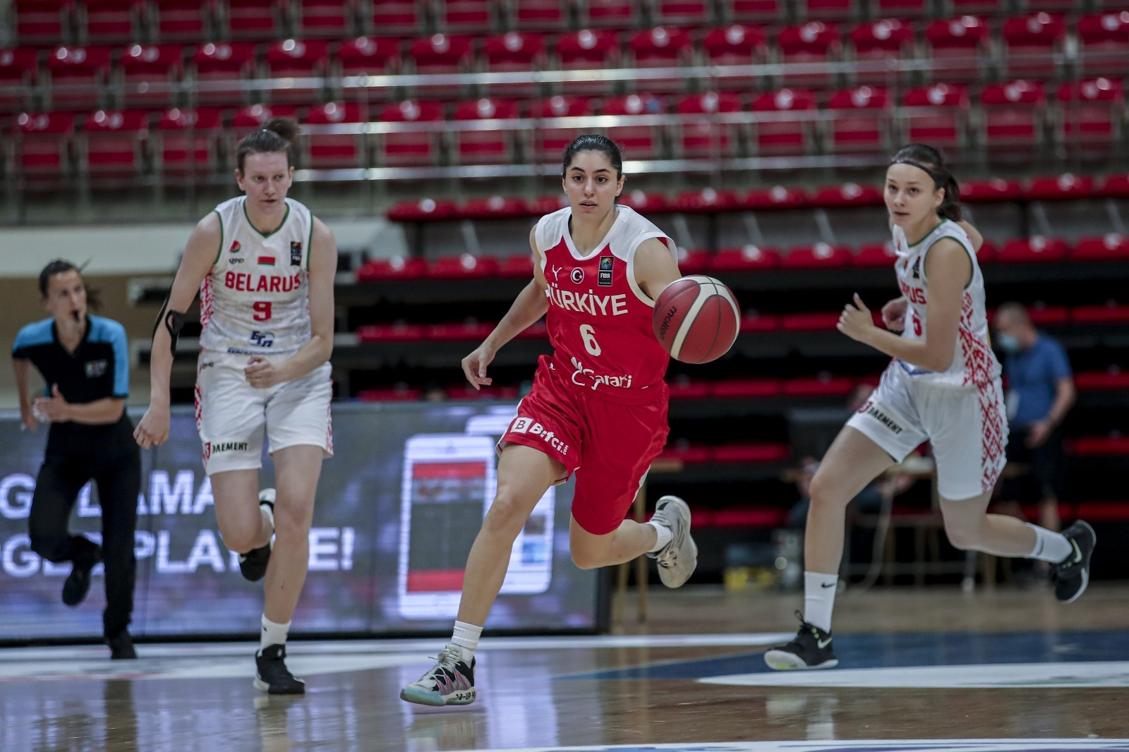 U-19 Basketbol Milli Takımı Belarus'u Konya'da mağlup etti