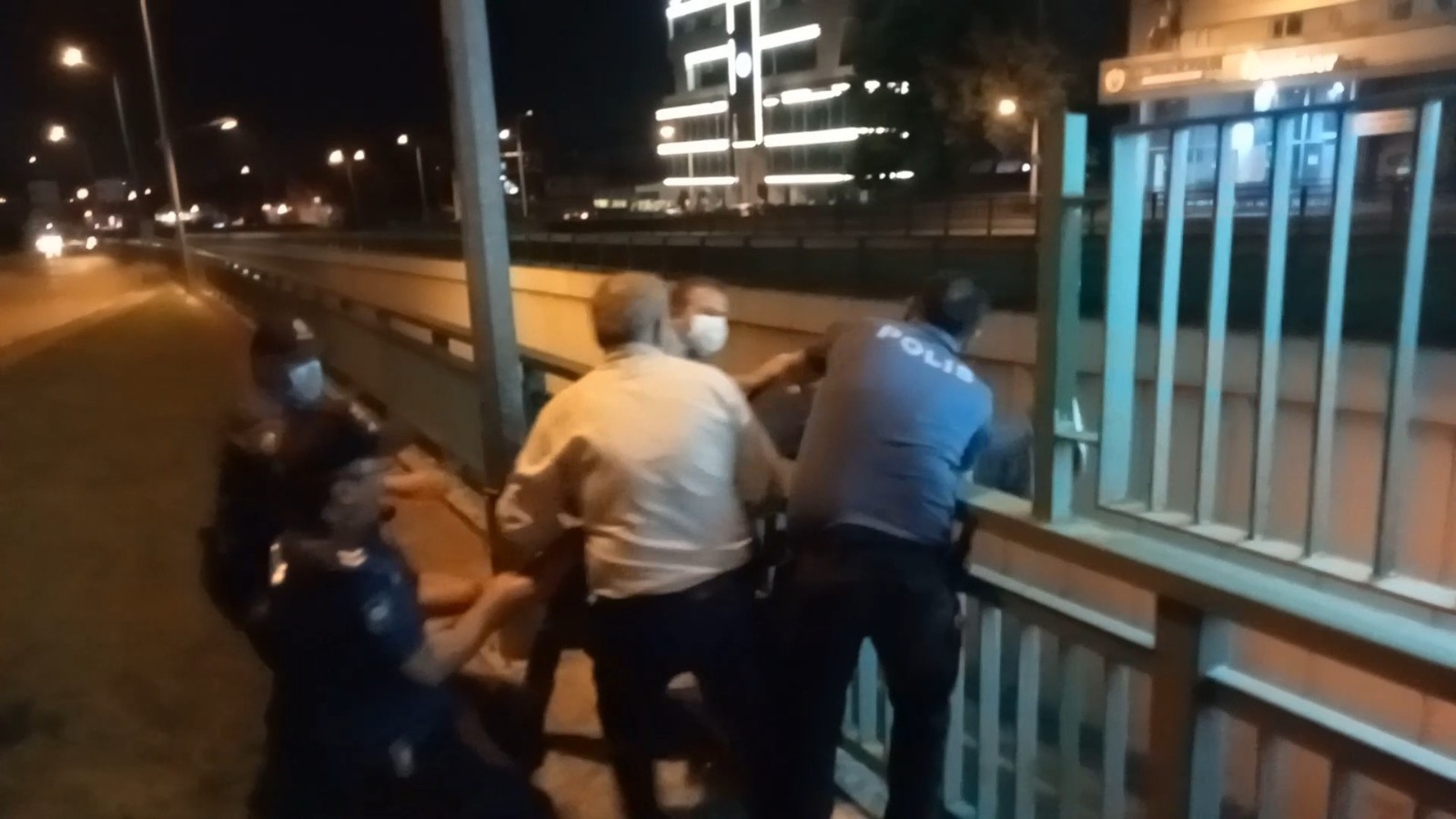 Bursa'da alkışlar Osmangazi İlçe Emniyet Müdürü Memduh Pişik'e!