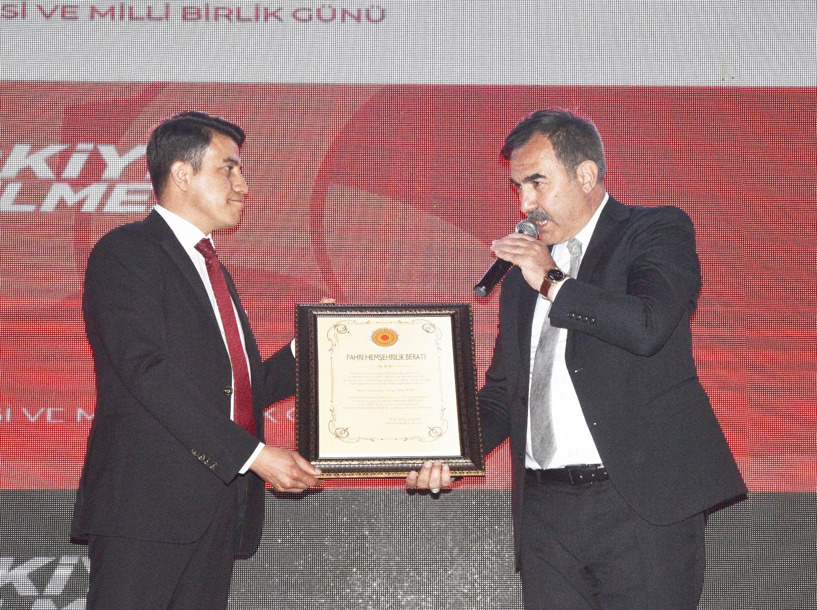 Konyalı Kaymakam Fikret Dağ Fahri Ahlatlı oldu