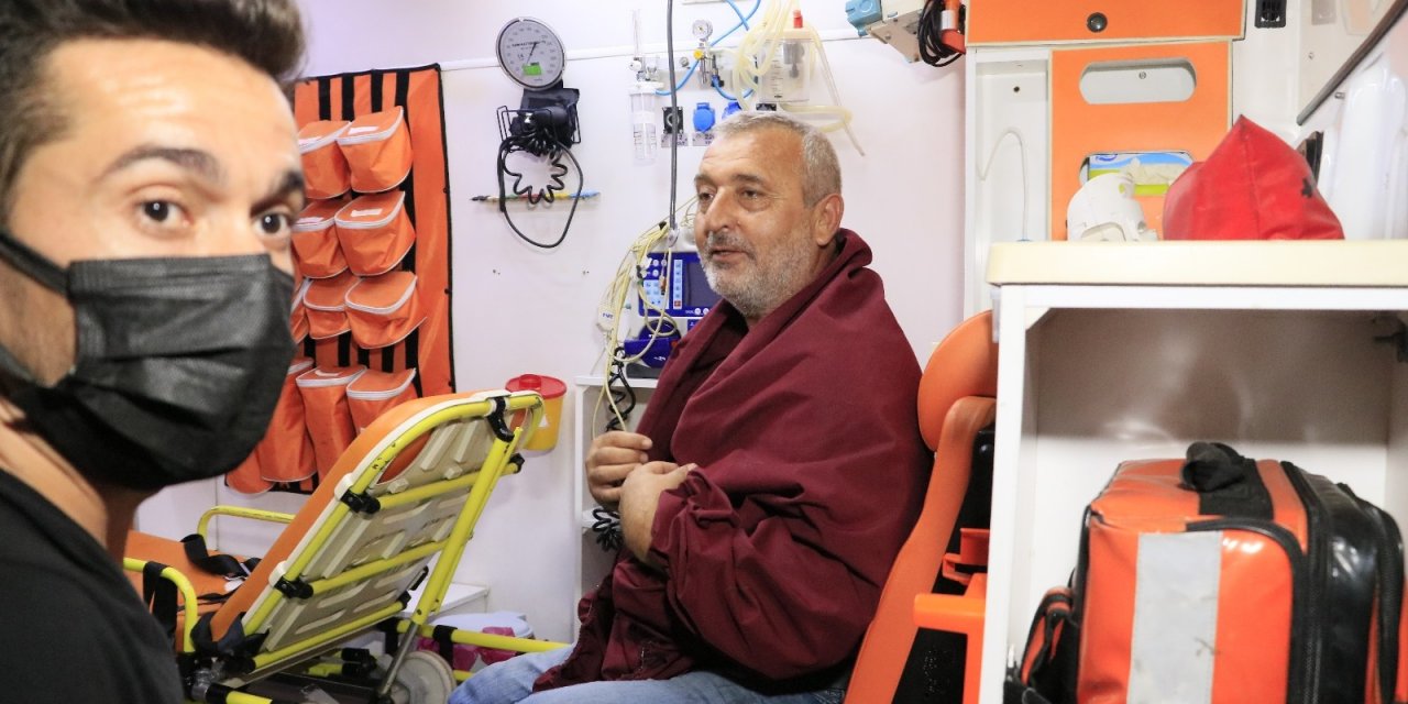 Adana'da polis memuru bıçaklandı