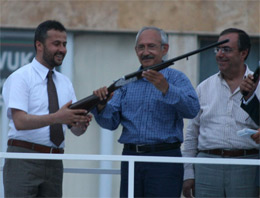 Kılıçdaroğlu iki ilçeye il sözü verdi