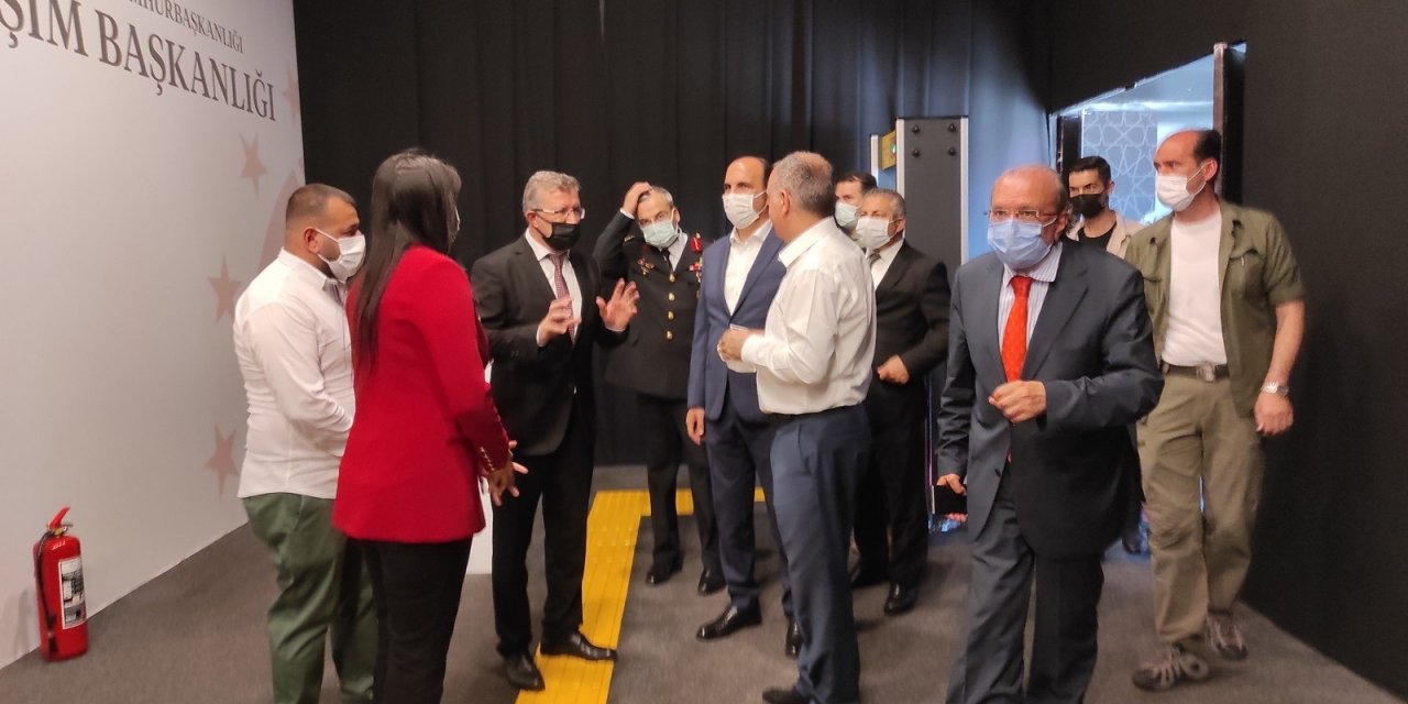 Konya protokolü  Dijital Gösterim Merkezinde 15 Temmuz gösterimini izledi