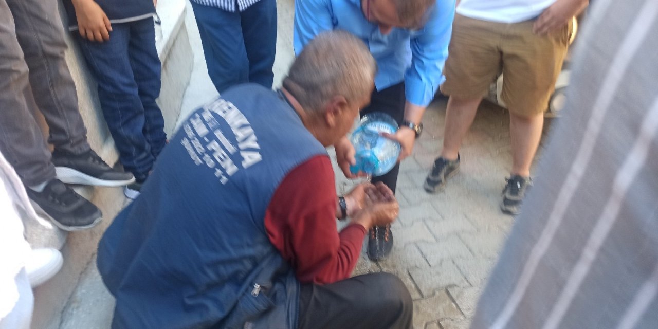 Afyon'da yangın! Ekmek teknesini kurtarmak isteyen Mehmet Paksoy son anda kurtarıldı