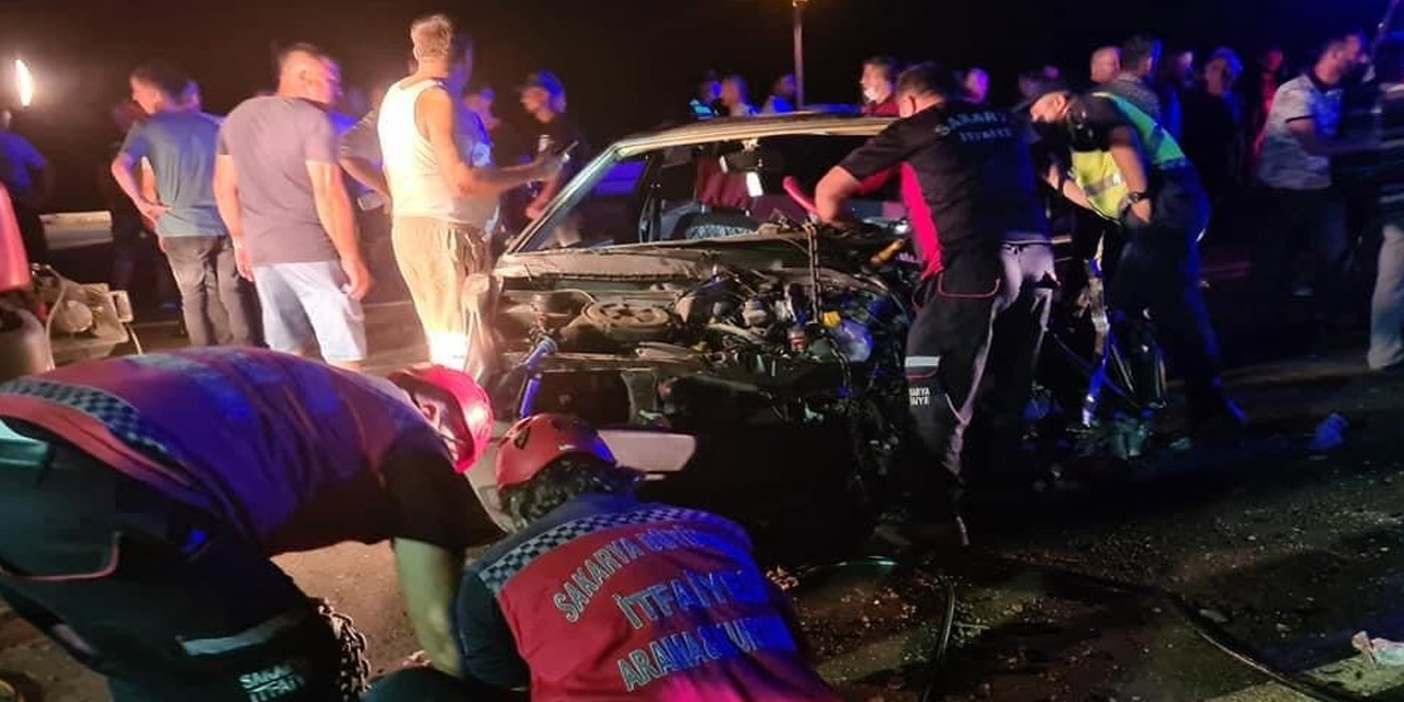 Karşı şeride geçen araç dehşet saçtı! Otomobiller hurdaya döndü! 1’i çocuk 5 yaralı