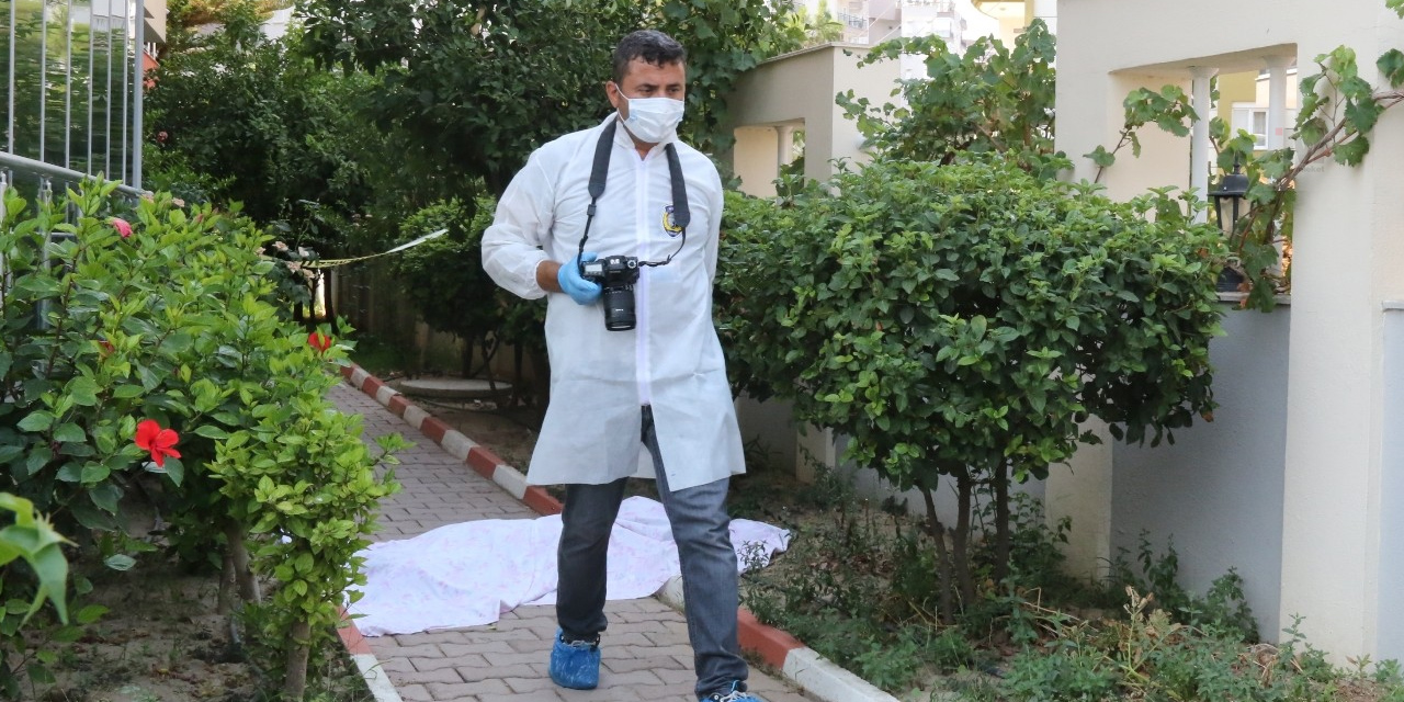 Konyaaltı'nda yaşlı kadın oturduğu sitenin bahçesinde ölü bulundu