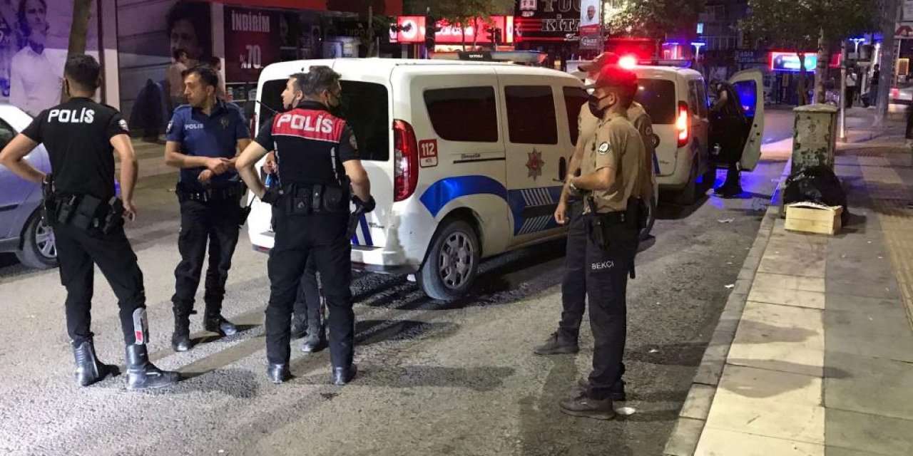 Elazığ’da iki grubun sopalı kavgasında iş yerinin camları kırıldı! 4 kişi gözaltına alındı