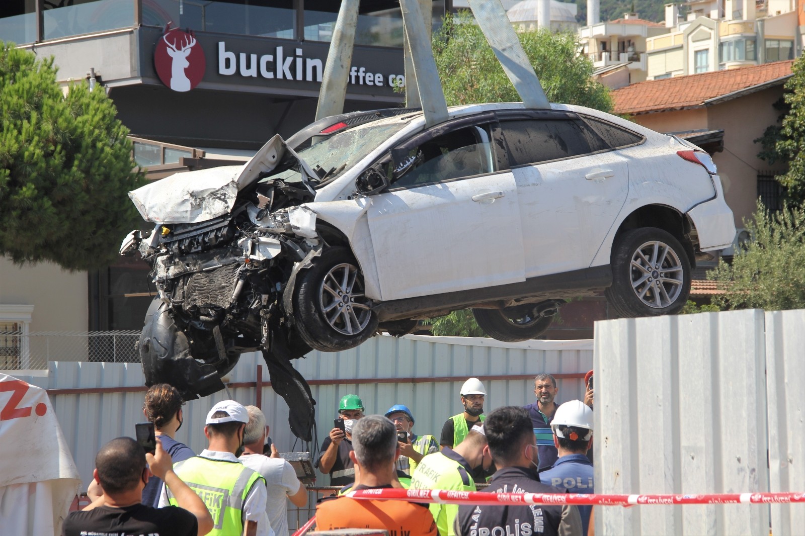 İzmir'de metro inşaatını durduran kaza