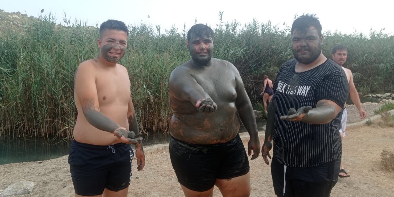 Cilt hastalığı olanlar Burguç Şifalı Su Havuzu'na koşuyor