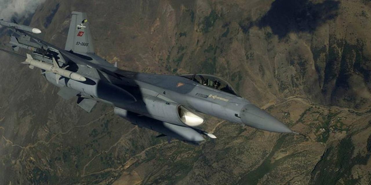 Türk savaş uçakları Kandil'i yakıyor