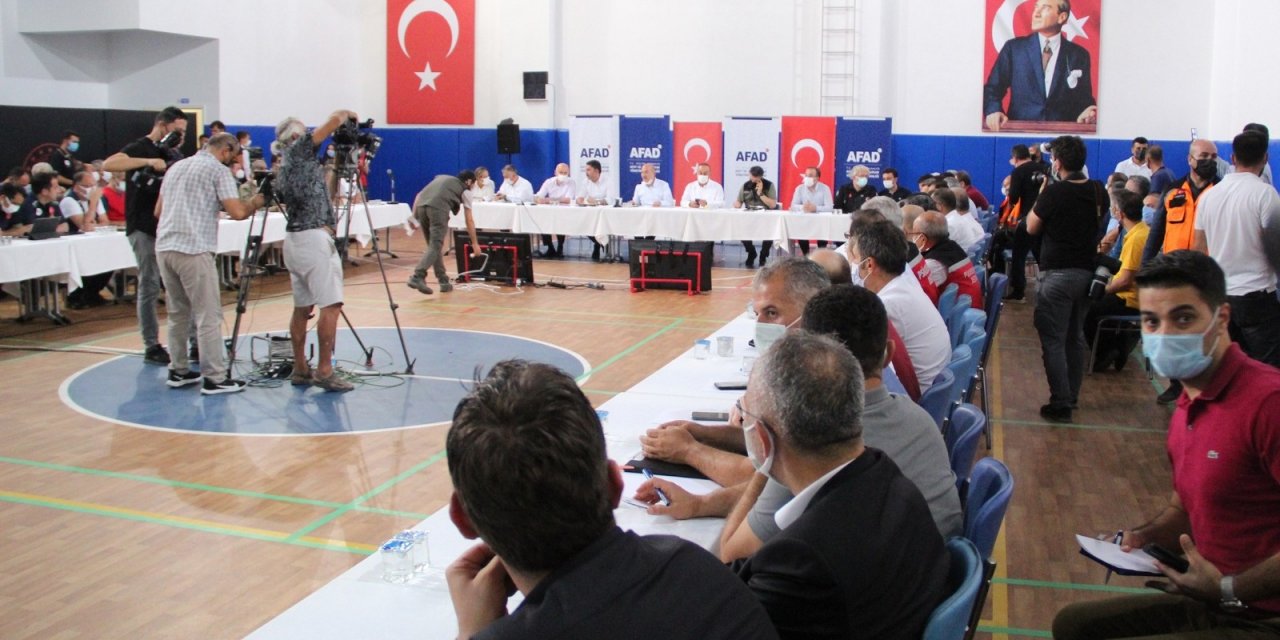 Antalya'da yangın koordinasyon toplantısı! 5 Bakan son durumu ele alıyor