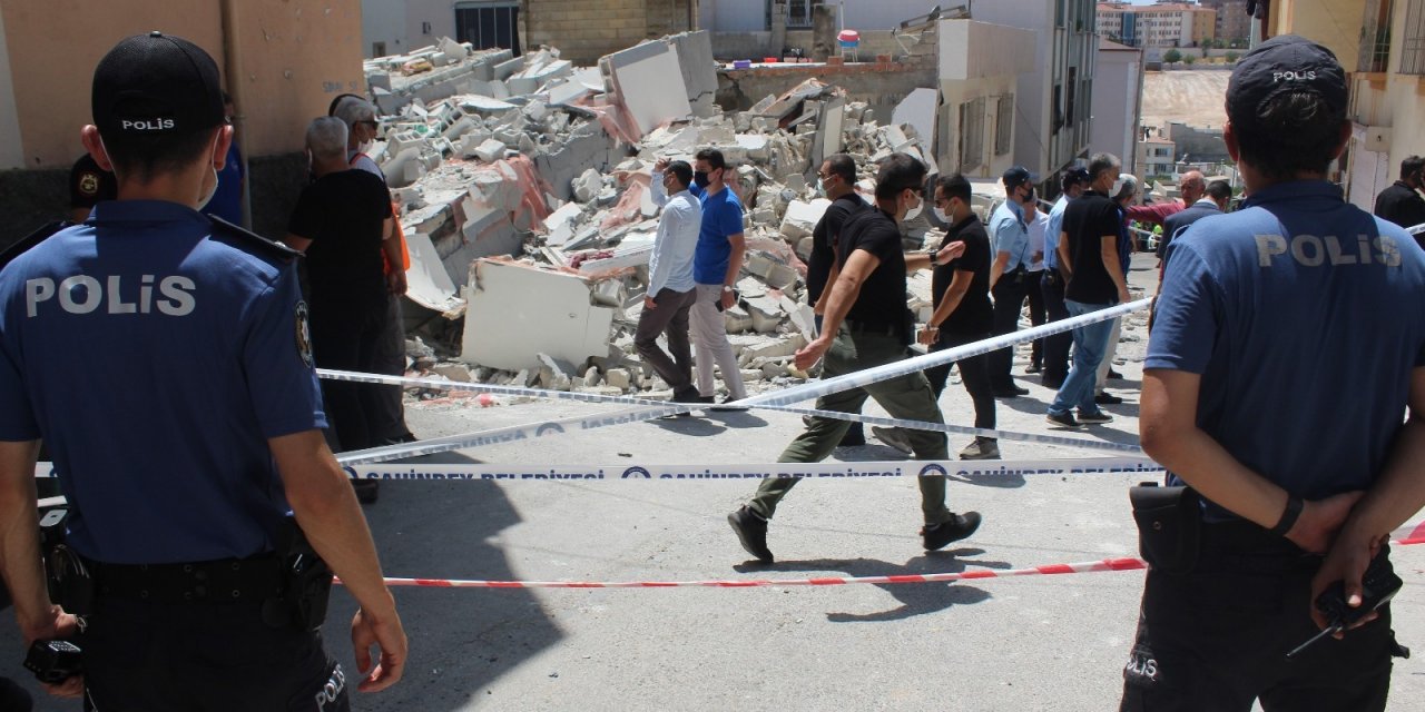 Gaziantep'te 5 katlı bina çöktü! Neden kaçak kat